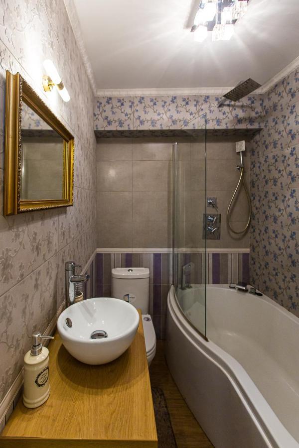 Австрійська Квартира В Центрі На Вулиці Михальчука 5 Leopoli Esterno foto