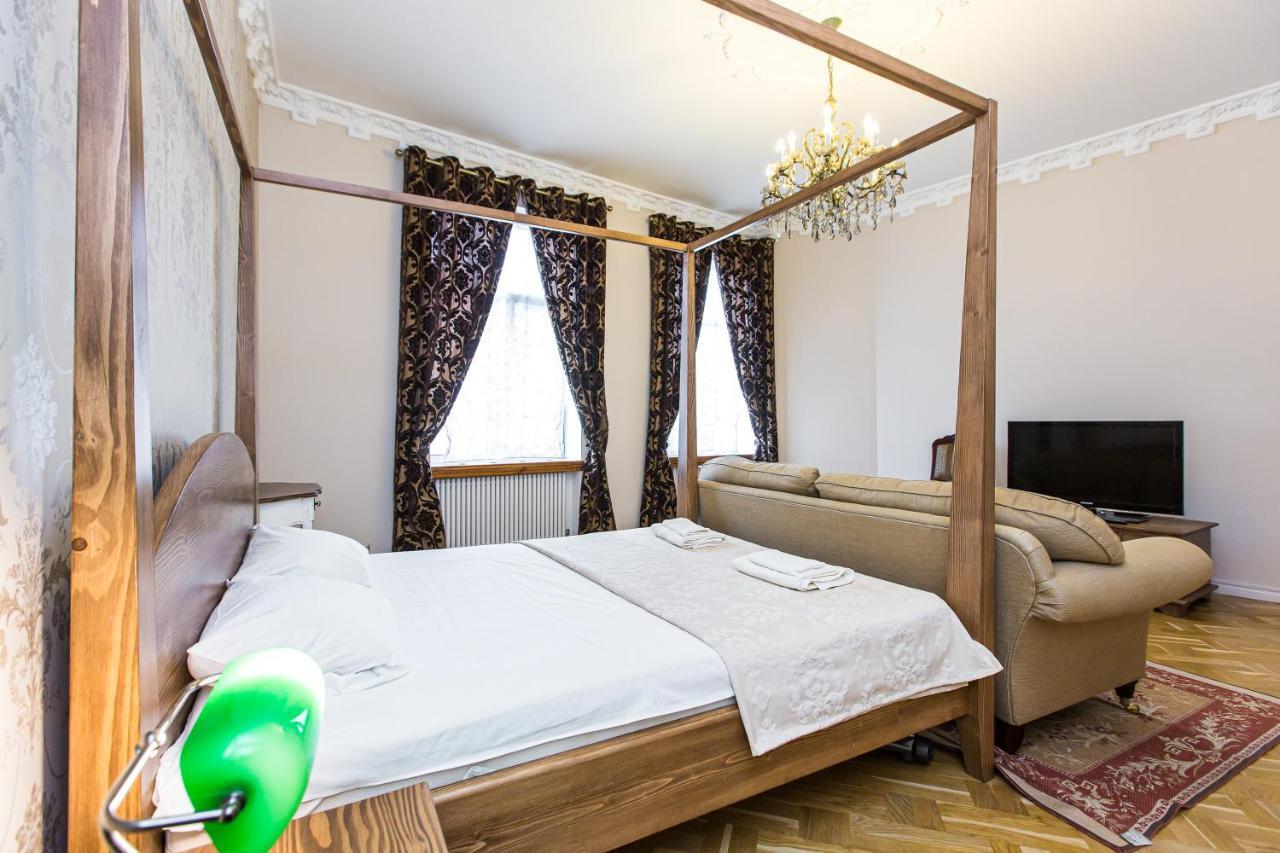 Австрійська Квартира В Центрі На Вулиці Михальчука 5 Leopoli Esterno foto